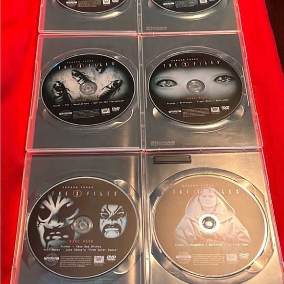 The X Files complete 2nd & 3rd Seasons DVD sets - Picture 3 of 12
